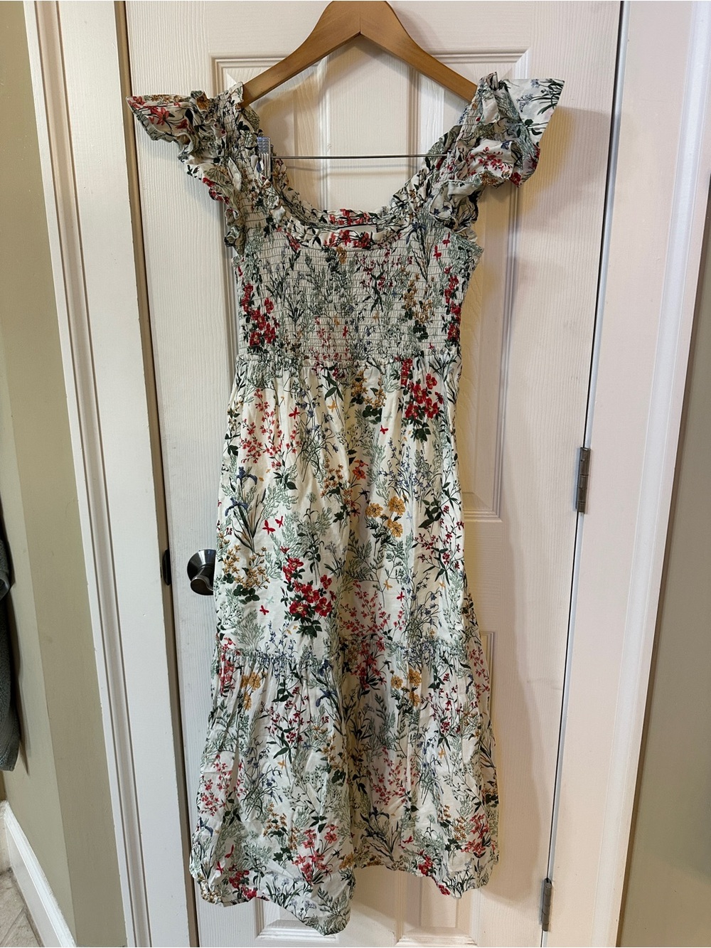 Tuckernuck Mallie Floral Smocked Ruffle Midi Dress Ivory Multicolor Botanical XS